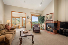 Chamonix 37, Snowmass Ski-In/Ski-Out Condo w/Shared Hot Tub & Pool/Private Washer/Dryer/WiFi